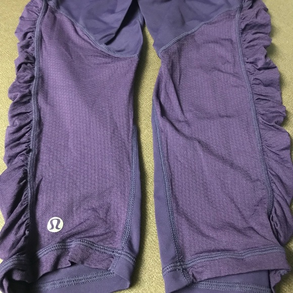 Lululemon Run in the Sun Crops - Picture 8 of 8
